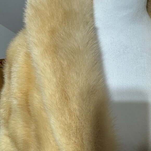 Blond mink stole shawl, vintage mink, luxurious, haute couture - Picture 5 of 9